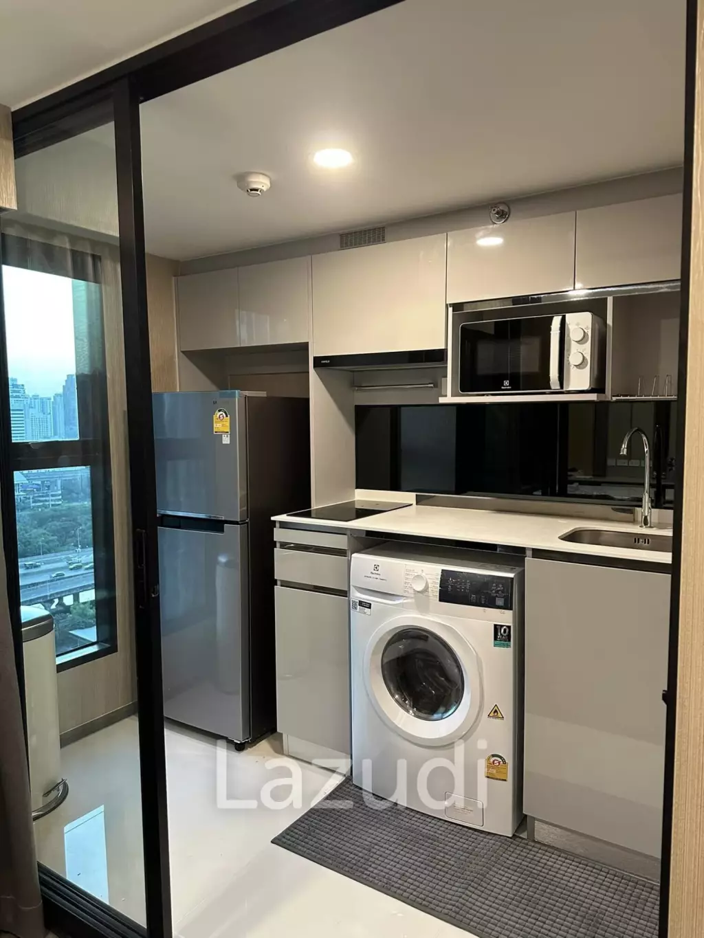 2 Bed 1 Bath 44 SQ.M Knightsbridge Space Rama9