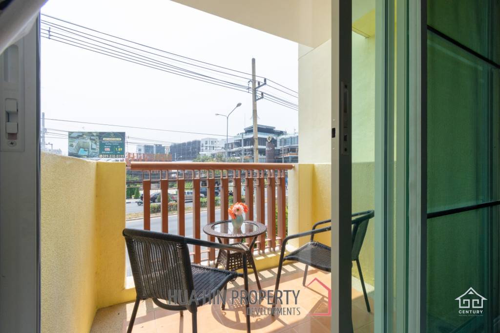 MYKONOS CONDO ( RENOVATED )  :  1 bed good located condo