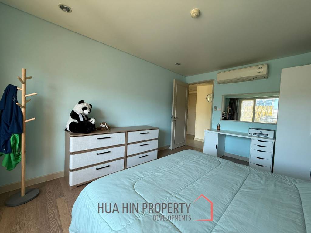 MYKONOS CONDO ( RENOVATED )  :  1 bed good located condo