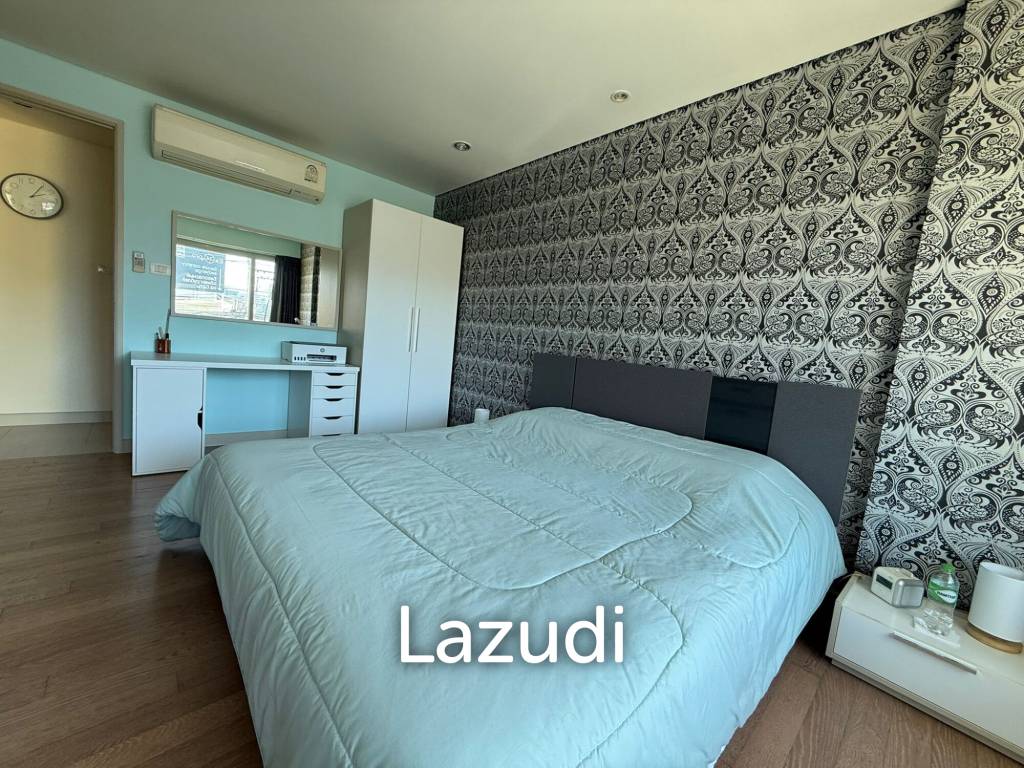 MYKONOS CONDO ( RENOVATED )  :  1 bed good located condo