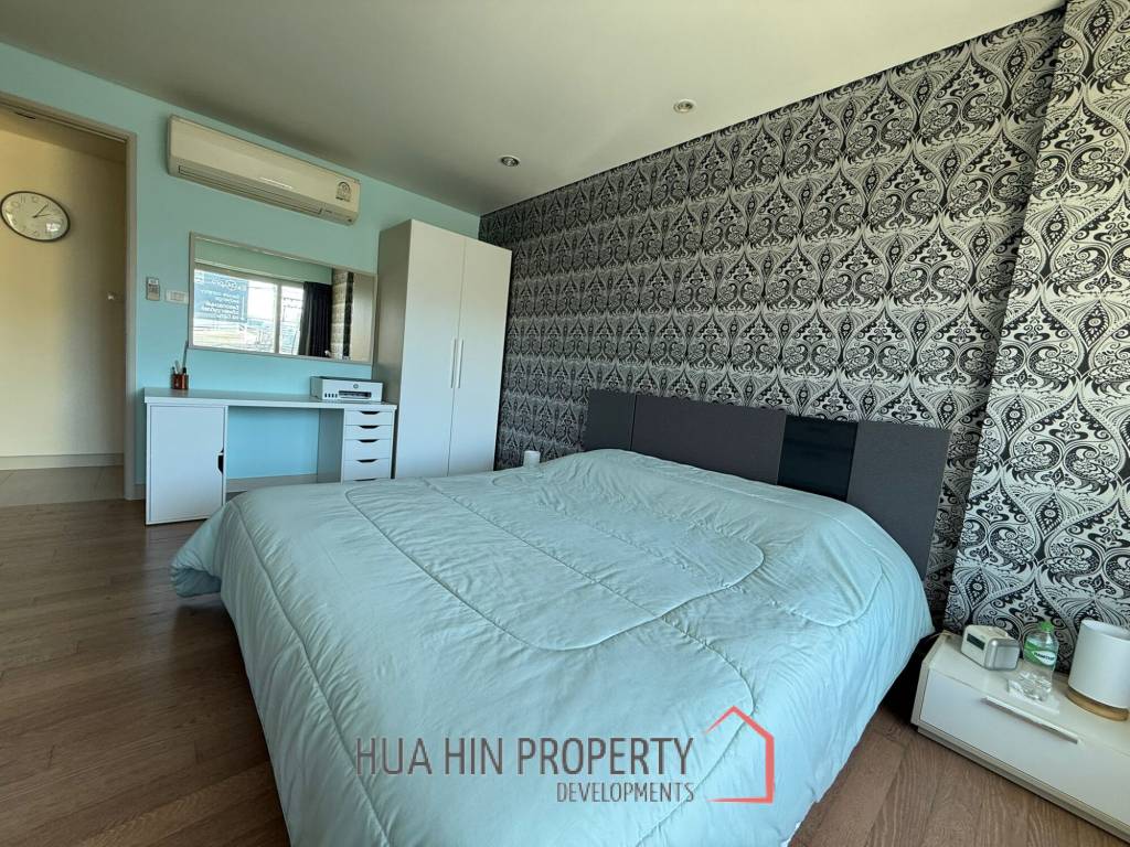 MYKONOS CONDO ( RENOVATED )  :  1 bed good located condo