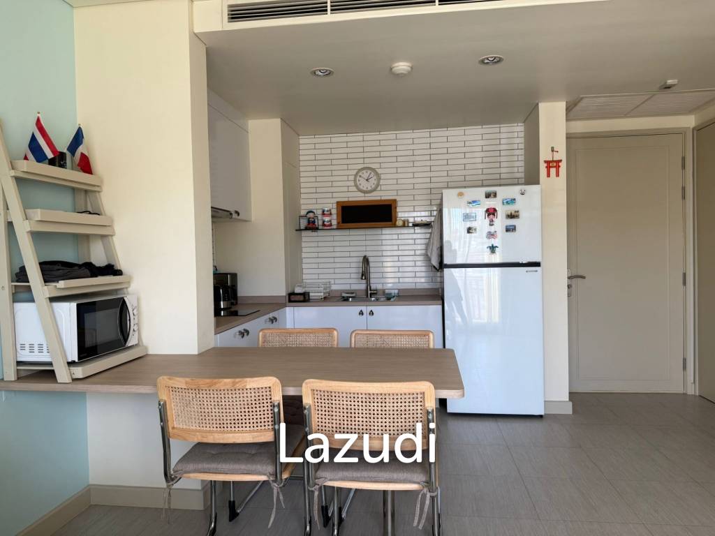 MYKONOS CONDO ( RENOVATED )  :  1 bed good located condo