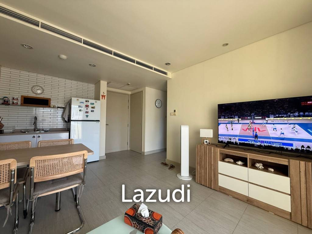 MYKONOS CONDO ( RENOVATED )  :  1 bed good located condo