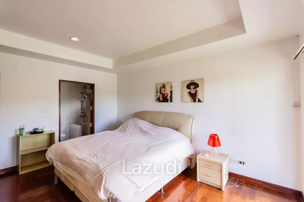 PALM HILLS CONDO : 2 bed with great mountain and canal view