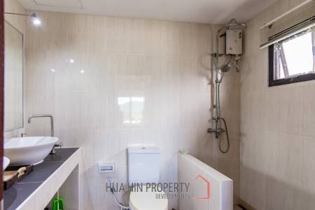 PALM HILLS CONDO : 2 bed with great mountain and canal view