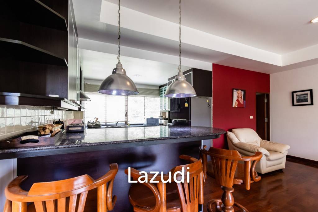 PALM HILLS CONDO : 2 bed with great mountain and canal view