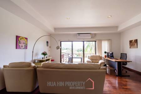 PALM HILLS CONDO : 2 bed with great mountain and canal view