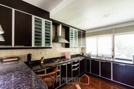 PALM HILLS CONDO : 2 bed with great mountain and canal view