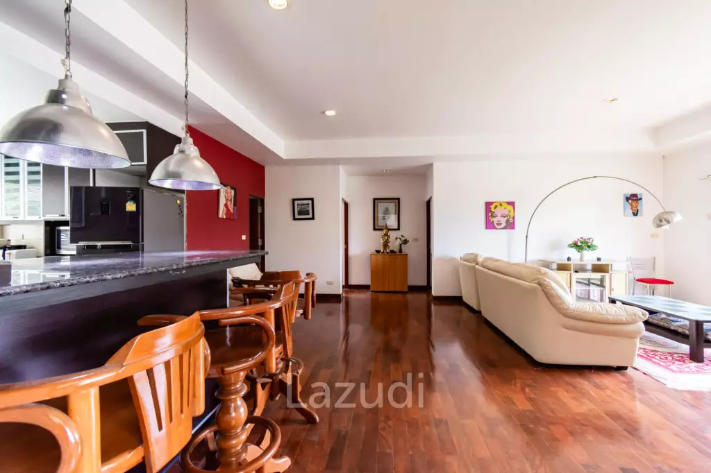 PALM HILLS CONDO : 2 bed with great mountain and canal view