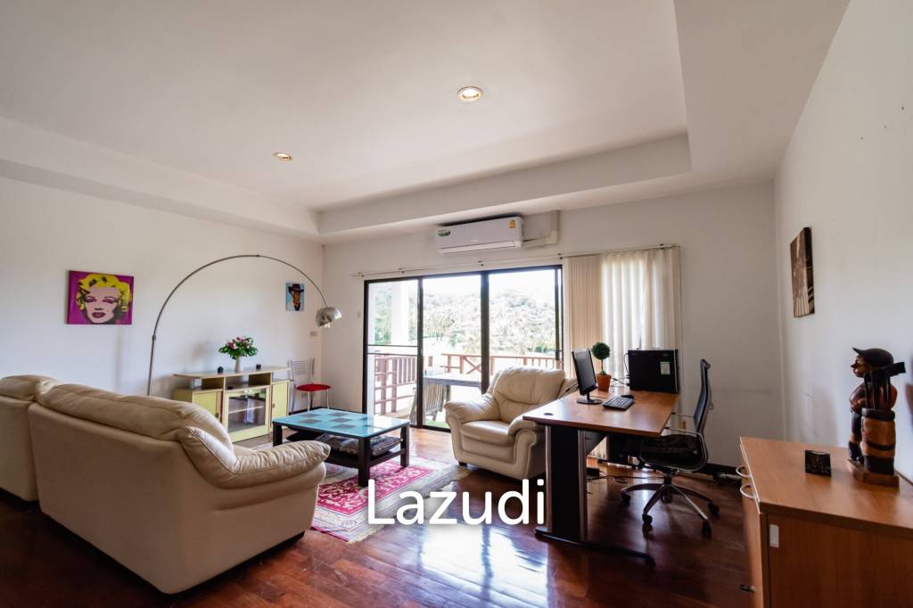 PALM HILLS CONDO : 2 bed with great mountain and canal view