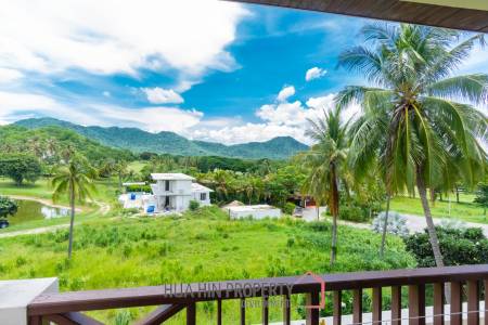 PALM HILLS CONDO : 2 bed with great mountain and canal view