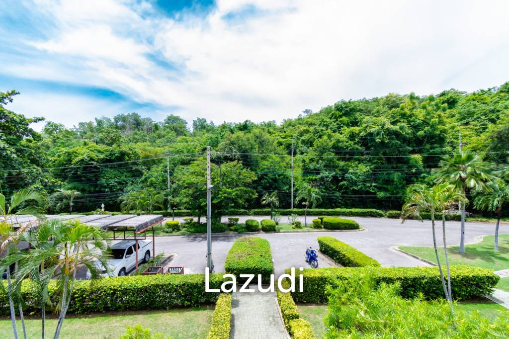 PALM HILLS CONDO : 2 bed with great mountain and canal view
