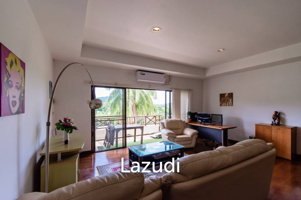 PALM HILLS CONDO : 2 bed with great mountain and canal view