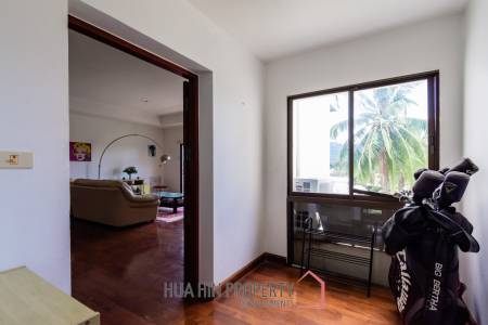PALM HILLS CONDO : 2 bed with great mountain and canal view