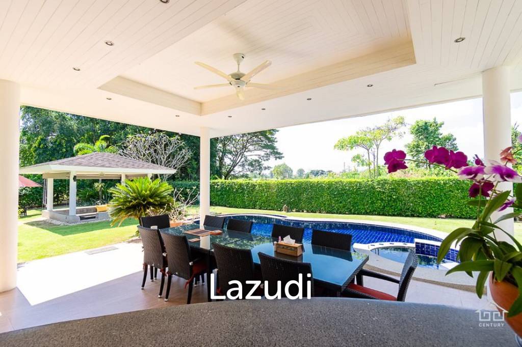 1,600 Sqm 4 Bed 4 Bath Villa For Sale