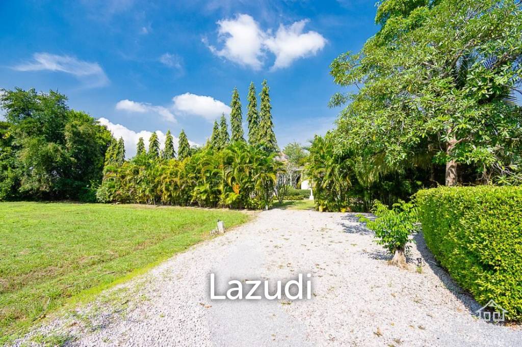 1,600 Sqm 4 Bed 4 Bath Villa For Sale