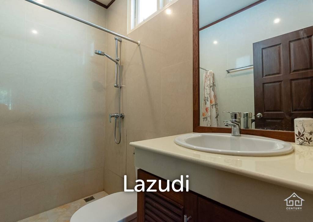 1,300 Sqm 4 Bed 5 Bath Villa For Sale