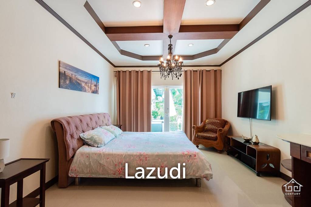 1,300 Sqm 4 Bed 5 Bath Villa For Sale