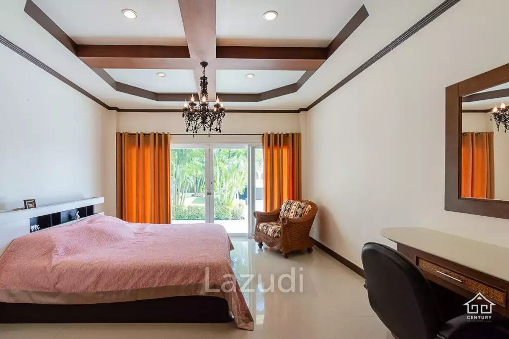 PALM HILLS : Luxurious 4 Bed Pool Villa with Stunning View