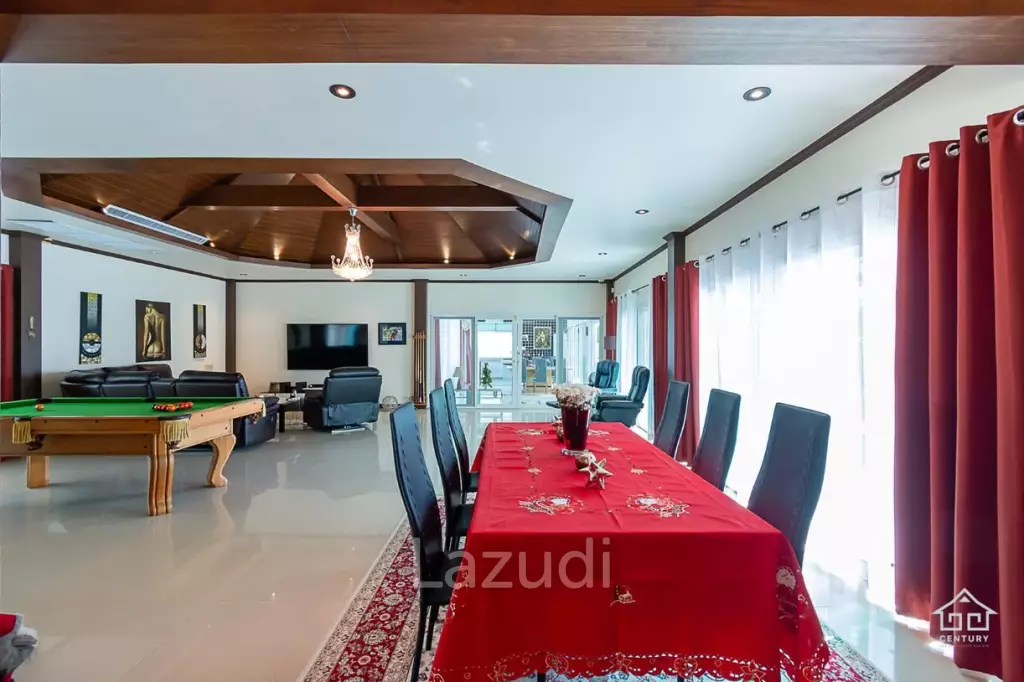 PALM HILLS : Luxurious 4 Bed Pool Villa with Stunning View