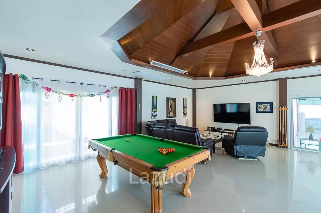 PALM HILLS : Luxurious 4 Bed Pool Villa with Stunning View