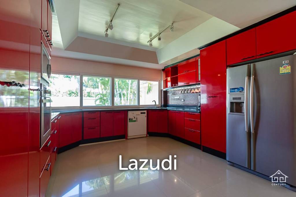 1,300 Sqm 4 Bed 5 Bath Villa For Sale