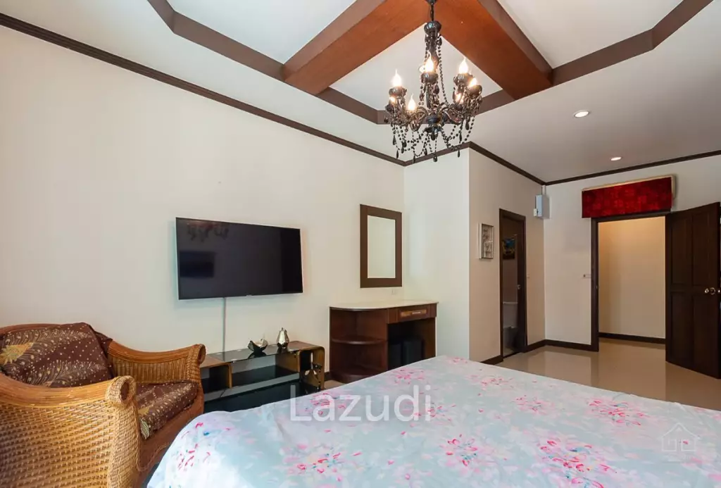 PALM HILLS : Luxurious 4 Bed Pool Villa with Stunning View