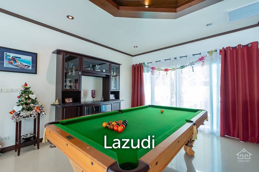 1,300 Sqm 4 Bed 5 Bath Villa For Sale