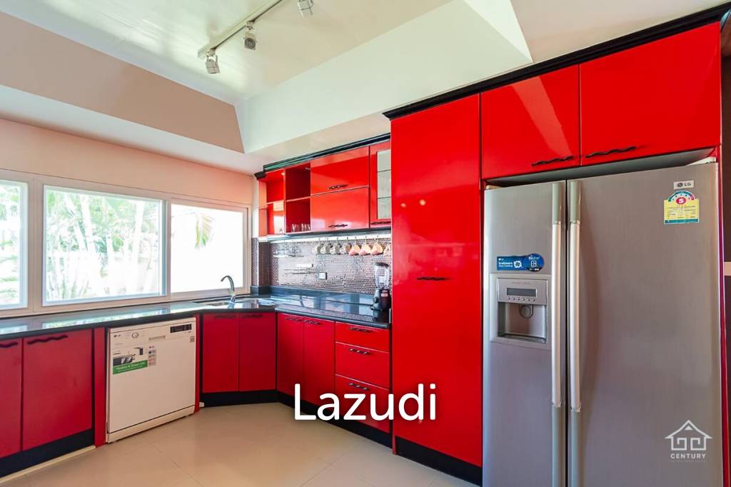 1,300 Sqm 4 Bed 5 Bath Villa For Sale