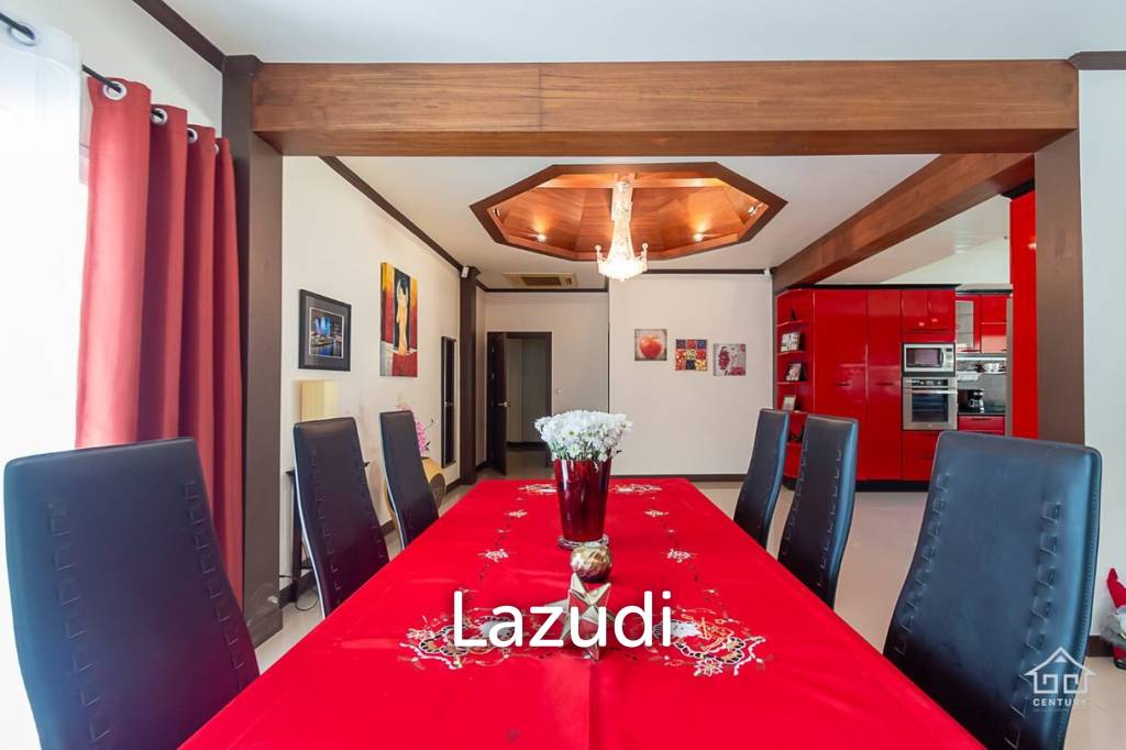 1,300 Sqm 4 Bed 5 Bath Villa For Sale