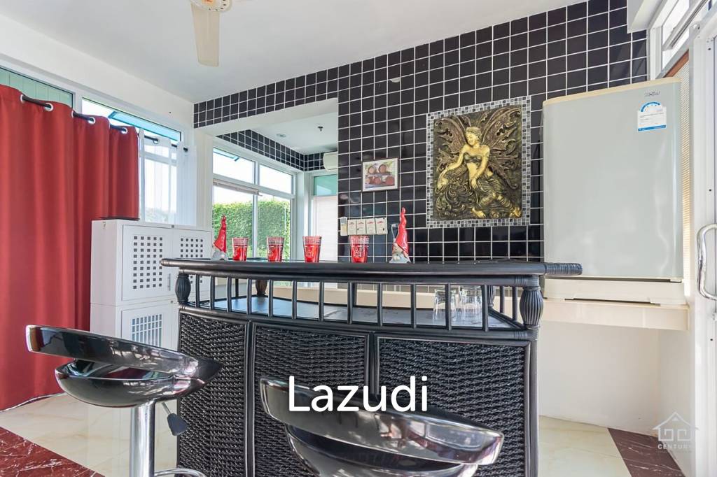 1,300 Sqm 4 Bed 5 Bath Villa For Sale