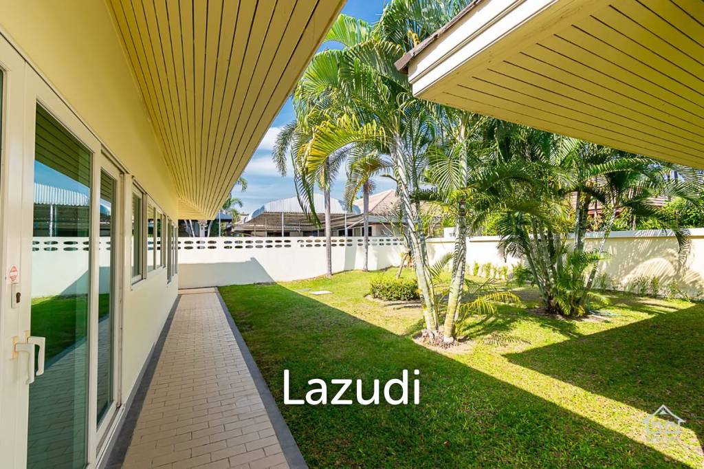 1,300 Sqm 4 Bed 5 Bath Villa For Sale