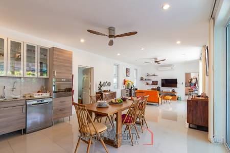 Modern 3 bed pool villa close to Bluport