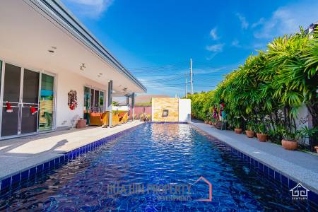 Modern 3 bed pool villa close to Bluport