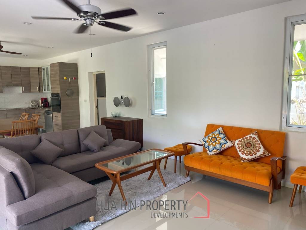 Modern 3 bed pool villa close to Bluport