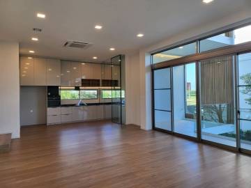 3 Bed 4 Bath 324 SQ.M VIVE Rama 9