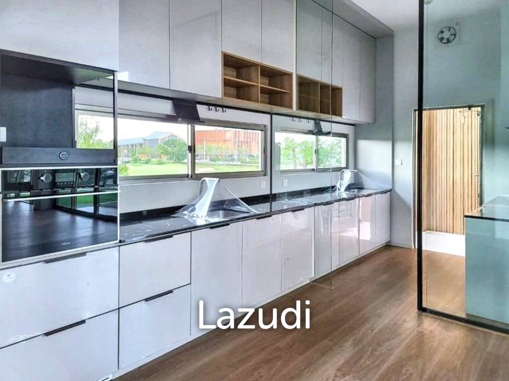 3 Beds 4 Baths 324 SQ.M VIVE Rama 9