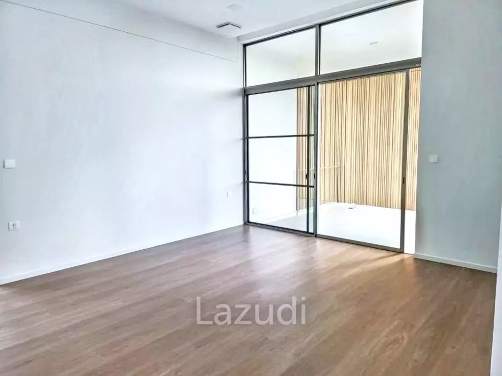 3 Beds 4 Baths 324 SQ.M VIVE Rama 9