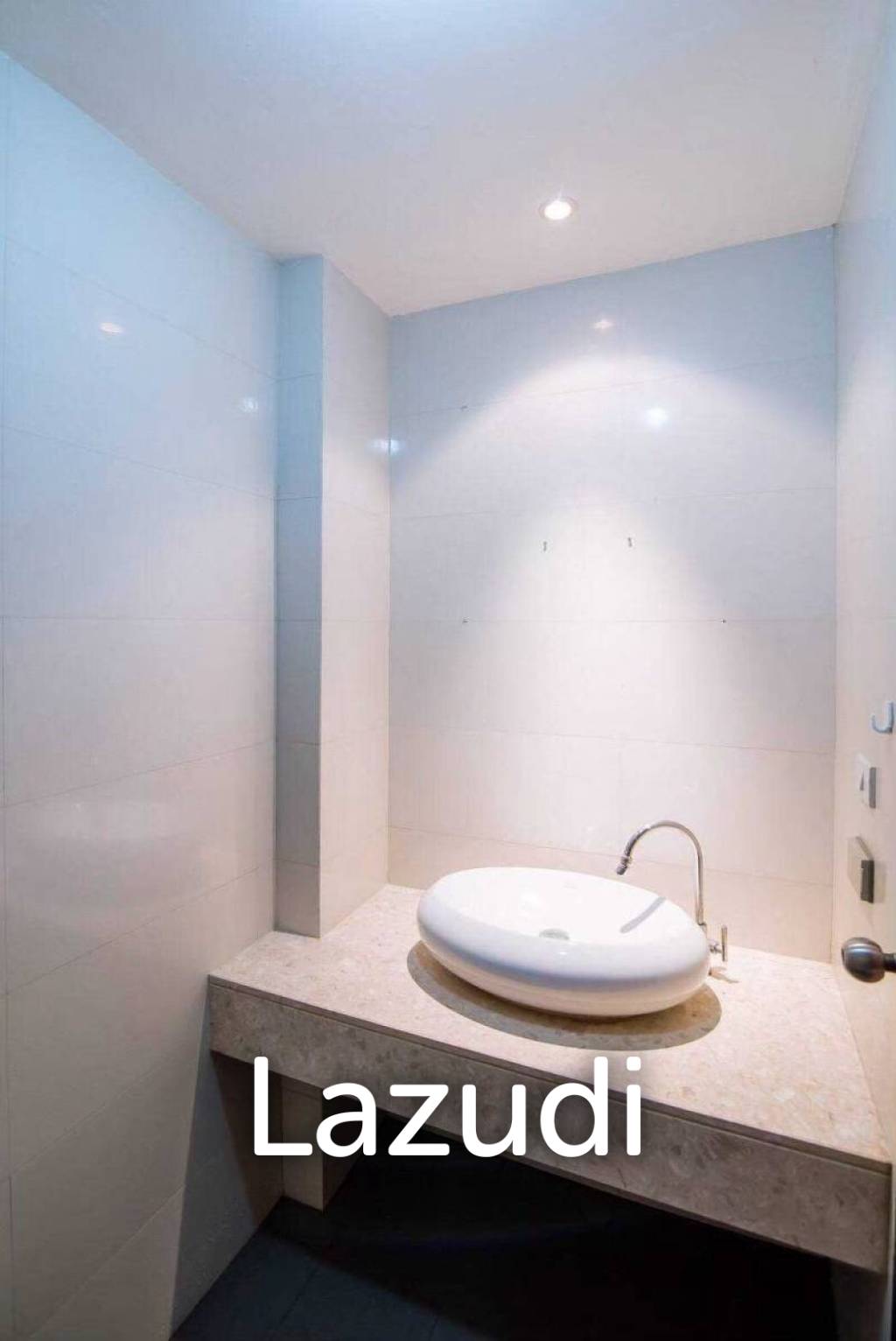 145 Sqm 2 Bed 2 Bath Condominium For Sale