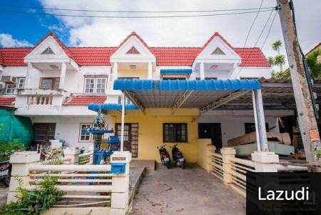 2 Bed Townhouse in Town 2 Bed Townhouse in Town