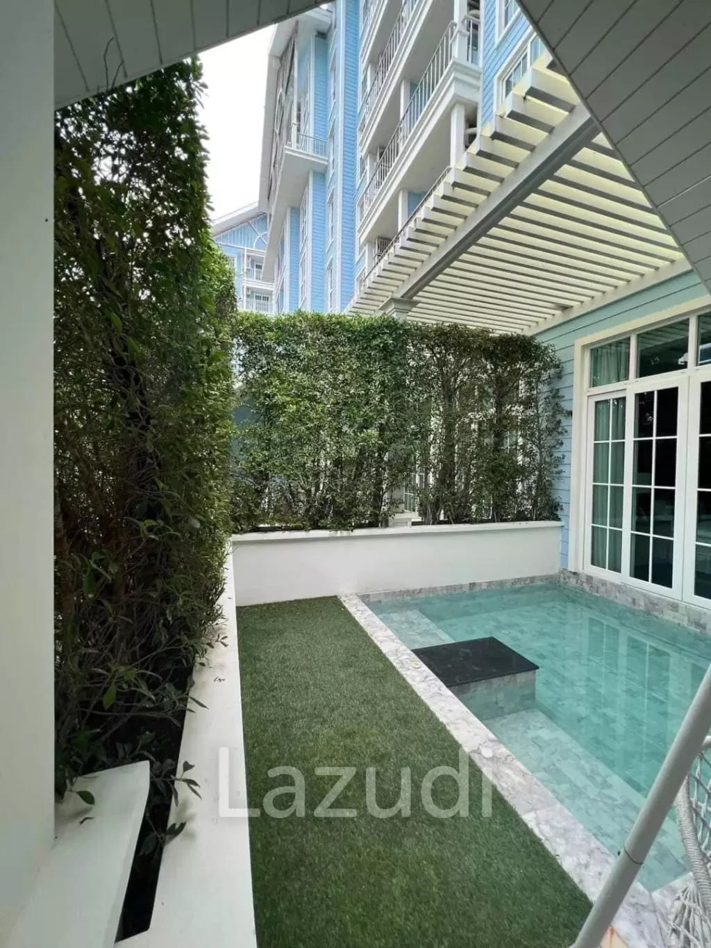 1 Bed 2 Bath 55SQ.M  Grand Florida Beach Front Condo Resort Pattaya