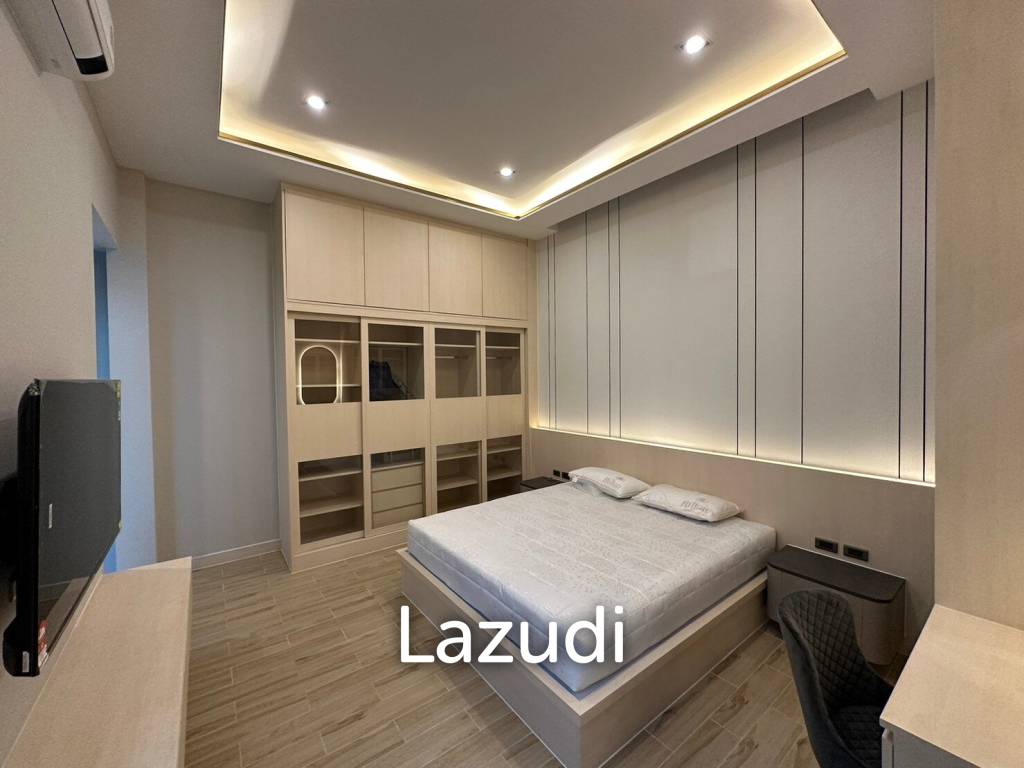 1 Bed 2 Bath 55SQ.M  Grand Florida Beach Front Condo Resort Pattaya
