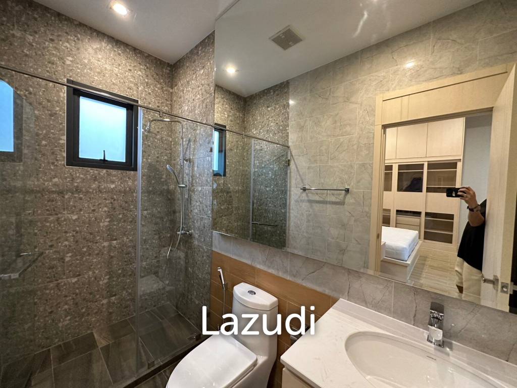 1 Bed 2 Bath 55SQ.M  Grand Florida Beach Front Condo Resort Pattaya