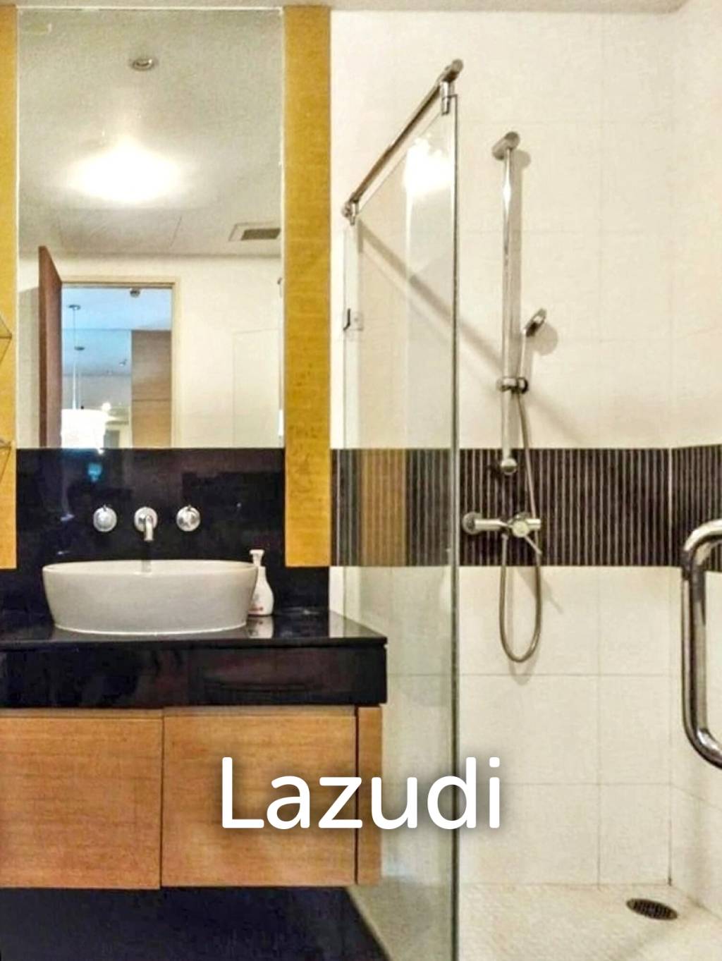 1 Bed 1 Bath 69 SQ.M Urbana Sathorn