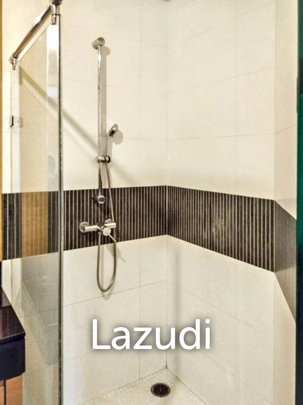 1 Bed 1 Bath 69 SQ.M Urbana Sathorn