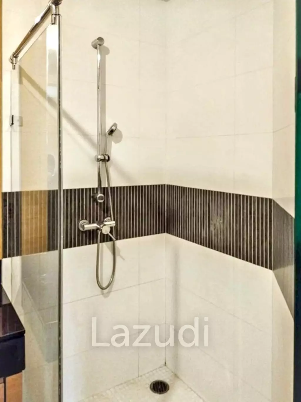 1 Bed 1 Bath 69 SQ.M Urbana Sathorn