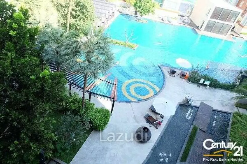 1 Bed Condo with Pool View