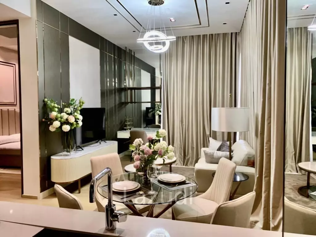 2 Bed 2 Bath 86 SQ.M  AT 28 Chidlom