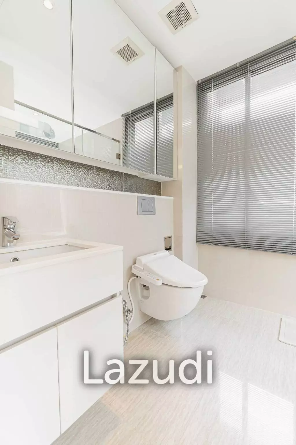 2 Bed 2 Bath 59 SQ.M H Sukhumvit 43
