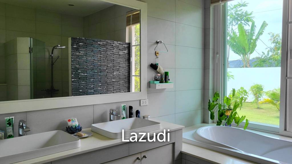 3,200 Sqm 3 Bed 5 Bath Villa For Sale